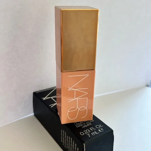 NARS Wanderlust Soft Lilac Liquid Lipstick - Picture 2 of 4